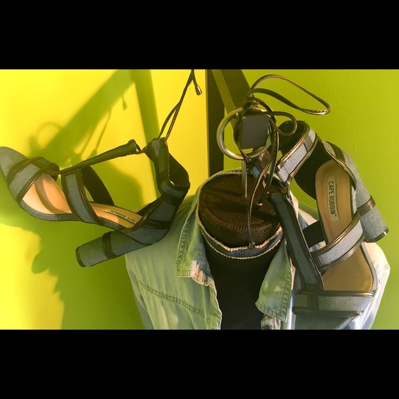 Shoes - Picture 3 of 3